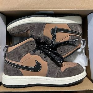 Jordan 1 mid Preschool